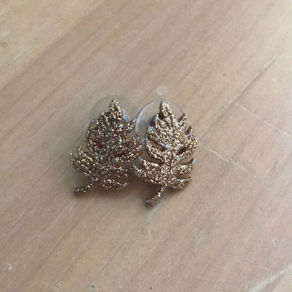 Gold Leaf Earrings-Perfect for Fall 🍁